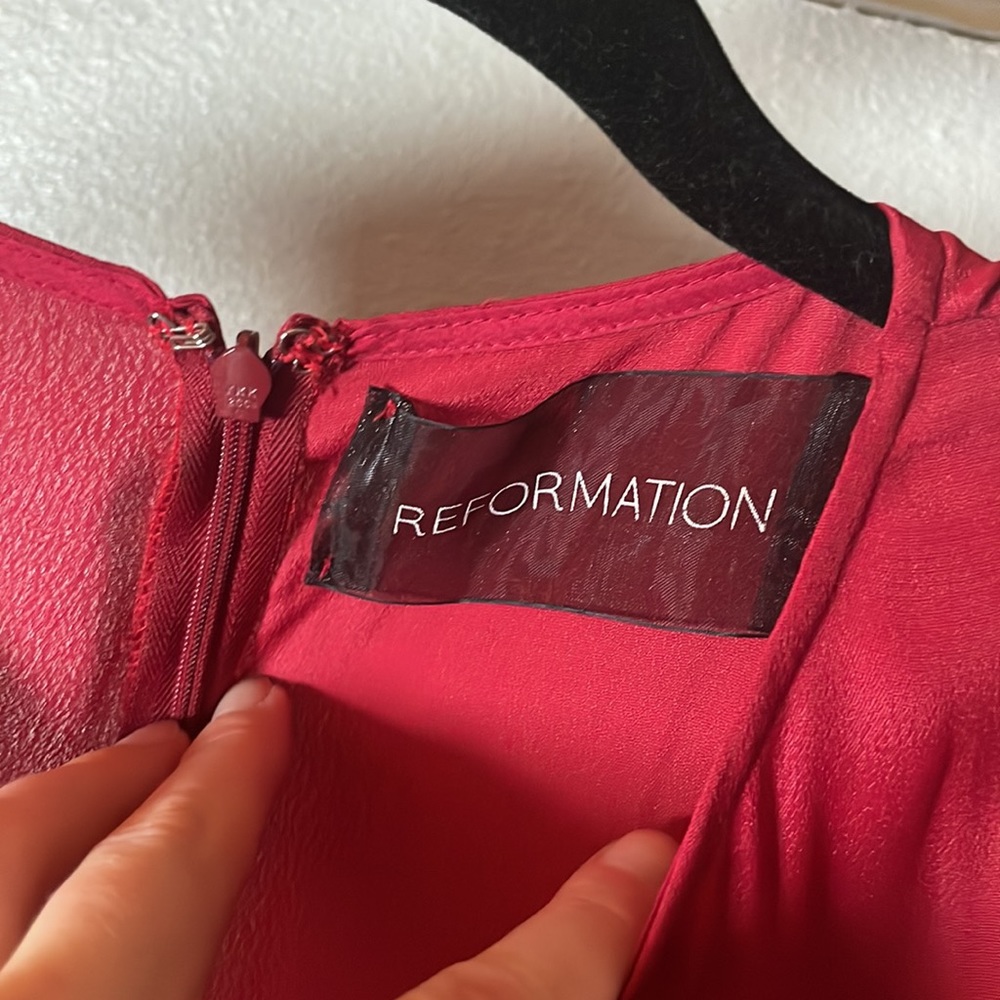 ♥️ Reformation RARE Deep Red 💄 Dress- Like new 🔥 - Picture 7 of 12